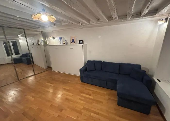 4 Person In 11eme Apartmán Paříž